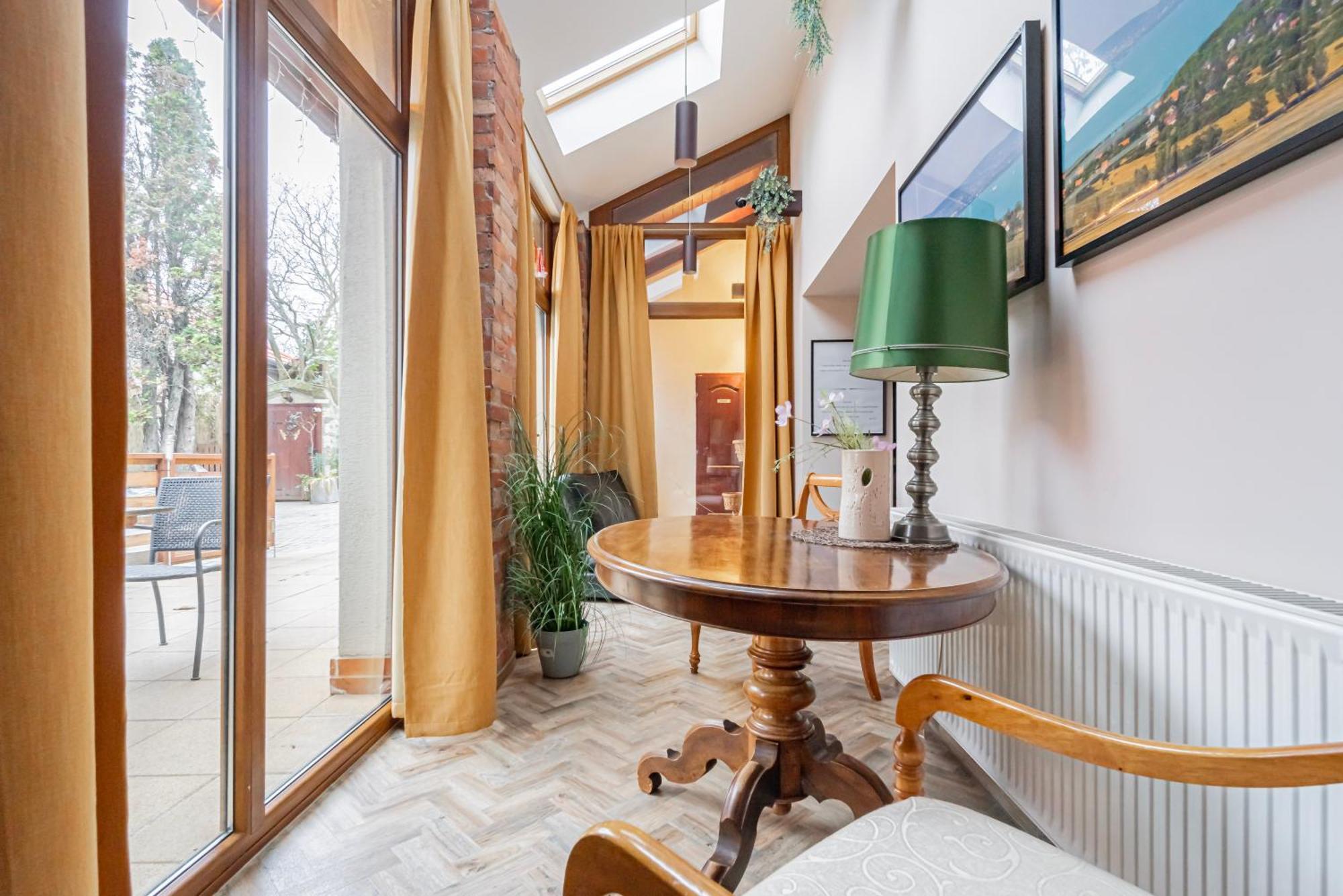 B48 Bigflat - Kenyelem 130 M2 En Villa Törökbálint Eksteriør billede